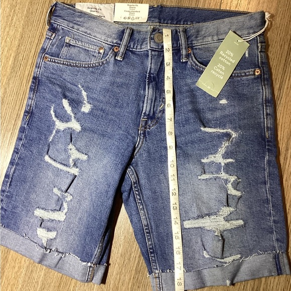 H&M Women’s Distressed Blue Jean Shorts Size 30 – Trendy NWT‎ - Picture 6 of 8